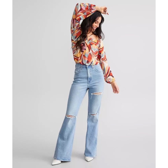 NEW Levi's Premium 70s High Rise Flare Jeans - Picture 13 of 13